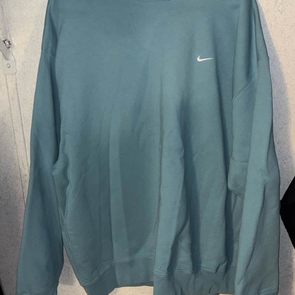 Nike Solo Swoosh Men's Teal Crewneck Sweater